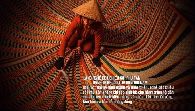Câu chuyện hôm nay qua ảnh - sáng 12/8