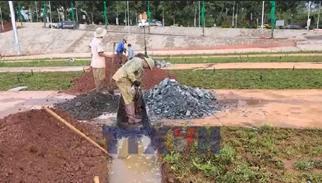 Khẩn trương khắc phục tình trạng lún, nứt Quảng trường Gia Nghĩa