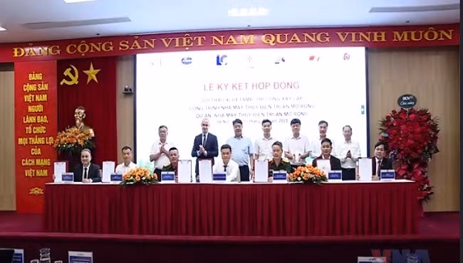 Ký hợp đồng gói thầu thi công xây lắp Nhà máy Thủy điện Trị An mở rộng
