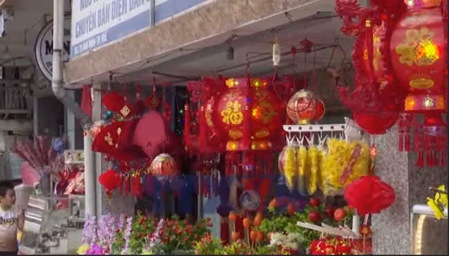 Sắc xuân ngập tràn phố cổ Bao Vinh