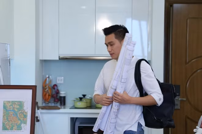 Việt Anh làm ông bố đơn thân trong phim sitcom 'Cư dân thông thái' ảnh 1