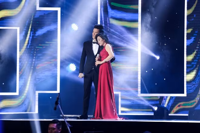 Thần tượng Bolero: Giảng viên thanh nhạc Hạ Vân 'thắng đậm' thày giáo dạy nhạc Ngô Lực ảnh 3