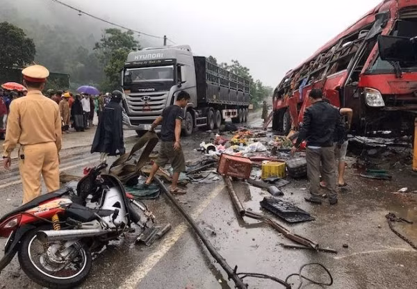 Bộ Giao thông Vận tải xử phạt hàng loạt xe khách 'trốn' truyền dữ liệu hành trình ảnh 1