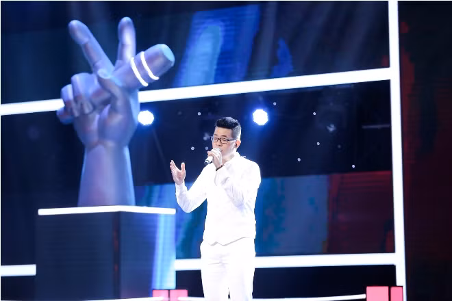Hot: Trực tiếp tập 2 vòng Đo ván The Voice- Giọng hát Việt 2017- Han Sara nhanh chóng được cứu ảnh 1