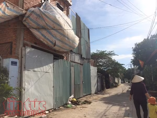 TP Hồ Chí Minh: Ồ ạt xây nhà không phép tại xã Bình Hưng ảnh 1