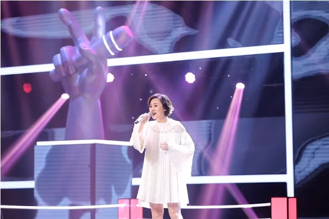 The Voice 2017: HLV Tóc Tiên khóc lã chã khi Phương Mai hát "Tell me why" ảnh 3