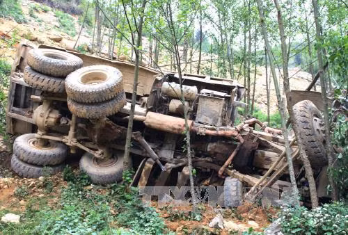Hà Giang: Xe tải ben lao xuống vực sâu, 4 người chết tại chỗ ảnh 1