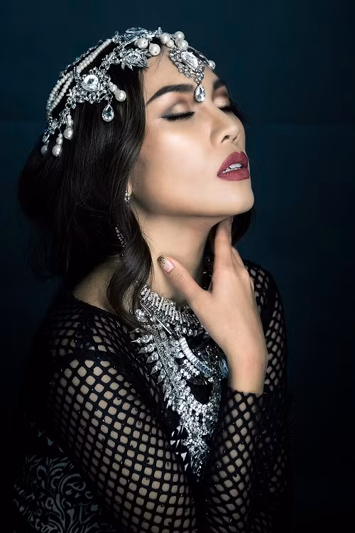 Diệu Huyền bất ngờ xuất hiện ma mị ngày trở lại ảnh 1