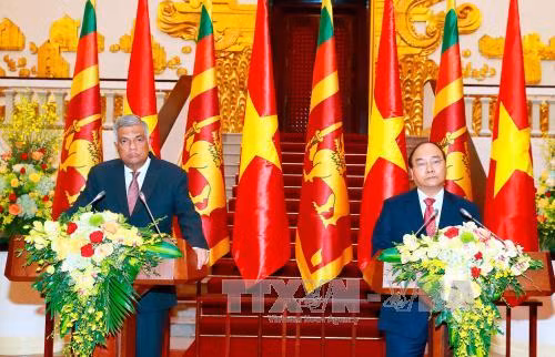 Thủ tướng Nguyễn Xuân Phúc đón, hội đàm với Thủ tướng Sri Lanka ảnh 4