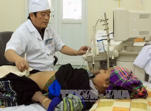 Yên Bái: Nhiều đãi ngộ để thu hút nhân lực ngành y tế ảnh 1