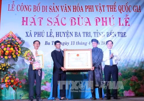 Hát sắc bùa Phú Lễ là Di sản văn hóa phi vật thể cấp quốc gia ảnh 1