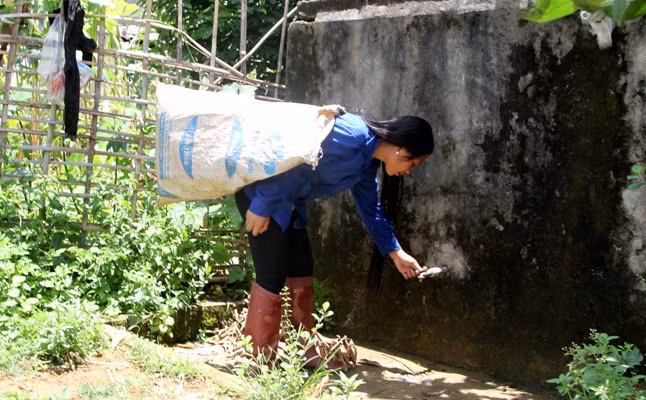 Người dân tái định cư Than Uyên, Lai Châu khát nước sinh hoạt ảnh 1
