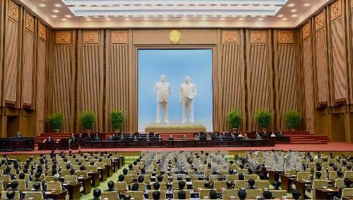 Tàu sân bay Mỹ áp sát, Triều Tiên vẫn họp Quốc hội bình thường ảnh 1