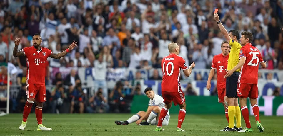 Ronaldo lập hat-trick, Real đánh sập Bayern Munich trong hiệp phụ tại Bernabeu ảnh 4
