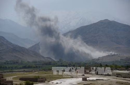 Cố vấn an ninh quốc gia Mỹ thăm Afghanistan sau vụ thả 'bom mẹ' ảnh 2