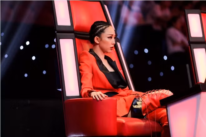 The Voice 2017: HLV Tóc Tiên khóc lã chã khi Phương Mai hát "Tell me why" ảnh 9