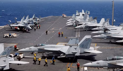 Tàu sân bay USS Carl Vinson áp sát Triều Tiên mạnh cỡ nào? ảnh 1
