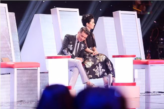 Thần tượng Bolero: Điểm 10 HLV họ Đàm dành tặng cho Ngọc Sơn hotboy hát nhạc Bolero khó ai bì ảnh 7