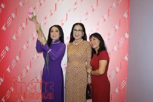 Ngắm chân dung văn nghệ sỹ Việt Nam bằng sáp tại TP Hồ Chí Minh ảnh 1