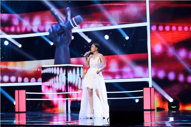The Voice 2017: HLV Tóc Tiên khóc lã chã khi Phương Mai hát "Tell me why" ảnh 7