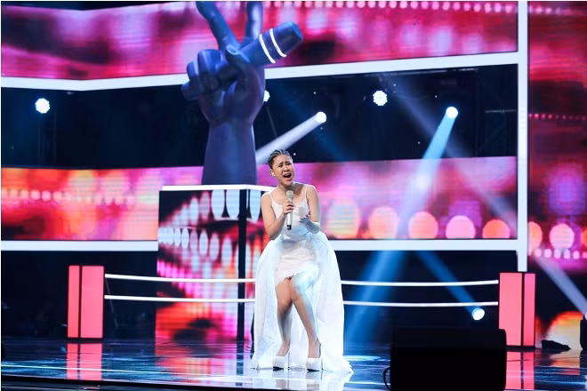 The Voice 2017: HLV Tóc Tiên khóc lã chã khi Phương Mai hát "Tell me why" ảnh 8