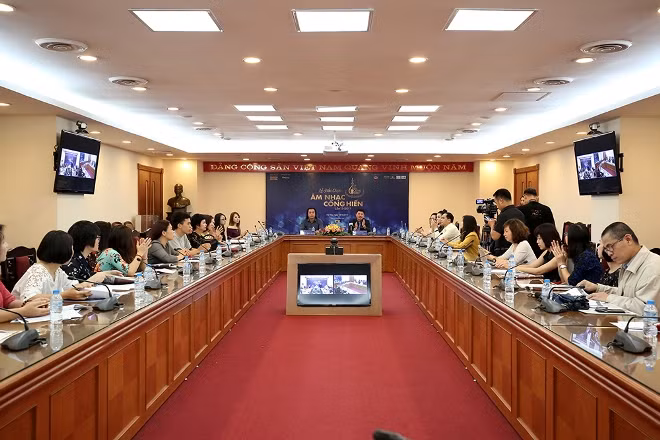 Gần 100 nhà báo tham gia Lễ bầu chọn Giải thưởng Âm nhạc Cống hiến ảnh 1