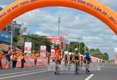 Trần Nguyễn Duy Nhân về nhất chặng 2 trong cuộc đua xe đạp toàn quốc ảnh 2