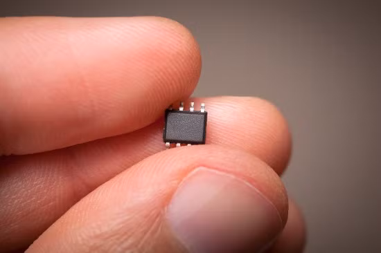 Công ty Thụy Điển cấy vi mạch biến nhân viên thành cyborg ảnh 1