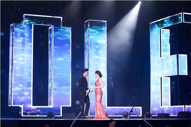 Thần tượng Bolero: Hotboy Ngọc Sơn 'đóng thế' Yên Hà, song ca cùng Hồng Nhung ảnh 1