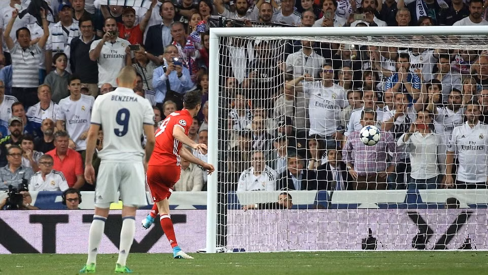 Ronaldo lập hat-trick, Real đánh sập Bayern Munich trong hiệp phụ tại Bernabeu ảnh 2