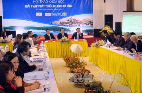 Tìm giải pháp phát triển du lịch sau sự cố môi trường biển ảnh 1
