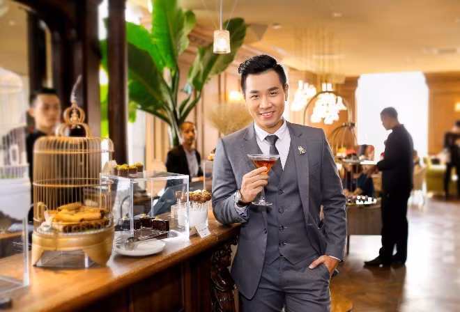 MC Nguyên Khang không thể 'cầm lòng' trước thời trang ảnh 1