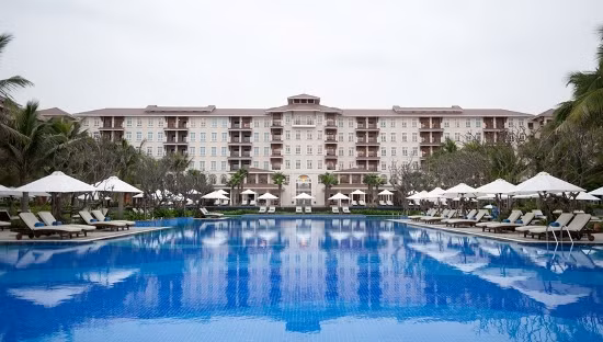 Vingroup lập quỹ học bổng 10 triệu USD ảnh 1