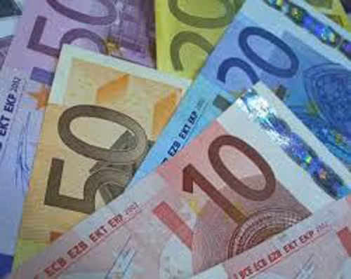 Eurozone có dấu hiệu rơi vào giảm phát ảnh 1