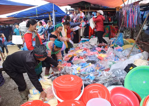 Mùa đông đi chợ vùng cao ảnh 6