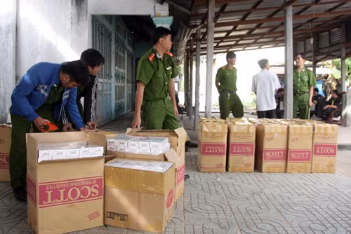 Phó Thủ tướng Nguyễn Xuân Phúc gửi thư khen thành tích chống buôn lậu thuốc lá ảnh 1