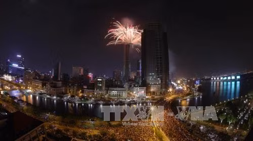 Rực rỡ pháo hoa chào năm mới tại TP Hồ Chí Minh ảnh 7