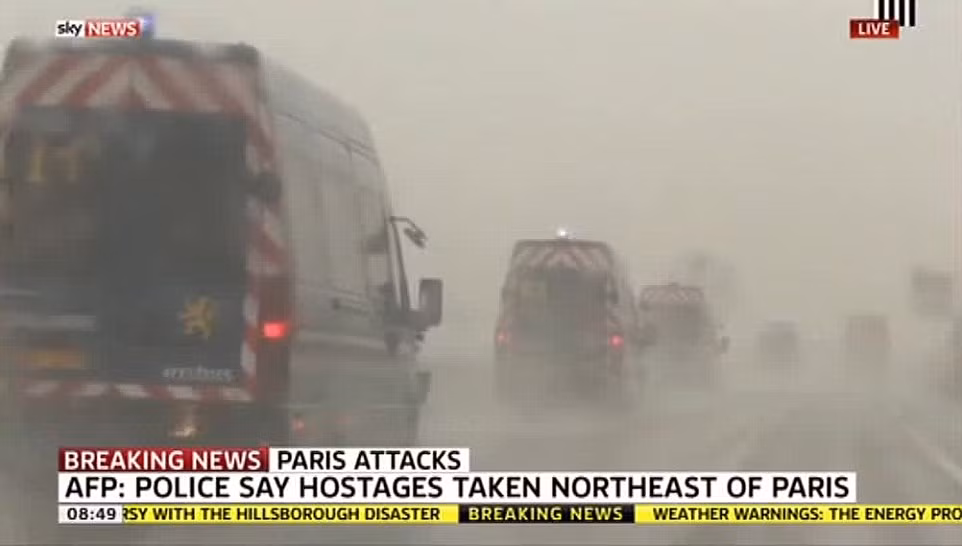 Anh em sát thủ Charlie Hebdo cố thủ cùng con tin ảnh 3