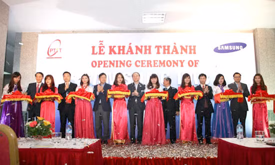 Khánh thành phòng học và thực hành Samsung Lab ảnh 1