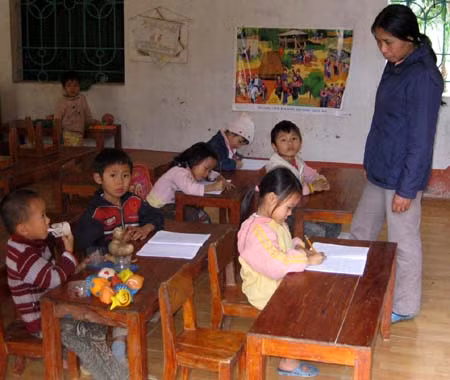 Nhọc nhằn gieo chữ nơi điểm trường ảnh 3