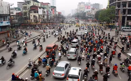 Phân làn phương tiện trên các tuyến phố: Phải liên tục, thường xuyên, quyết liệt ảnh 1