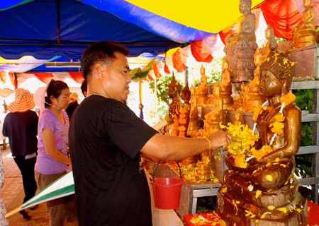 Nét đẹp truyền thống Bunpimay của Lào ảnh 2