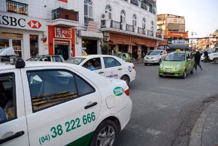 Chấn chỉnh hoạt động taxi ảnh 1