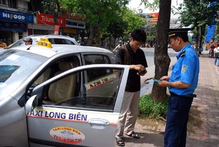 Taxi Hà Nội: Kiểm tra nhiều, chất lượng chưa nâng lên ảnh 1