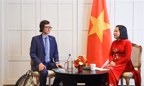 Phó Chủ tịch Quốc hội Nguyễn Thị Thanh thăm và làm việc tại Thụy Sĩ