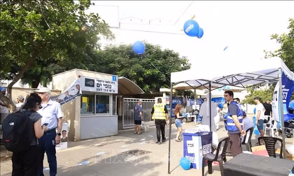 Một điểm bỏ phiếu ở Tel Aviv ngày 27/10/2026. Ảnh: Thanh Bình - PV TTXVN tại Israel