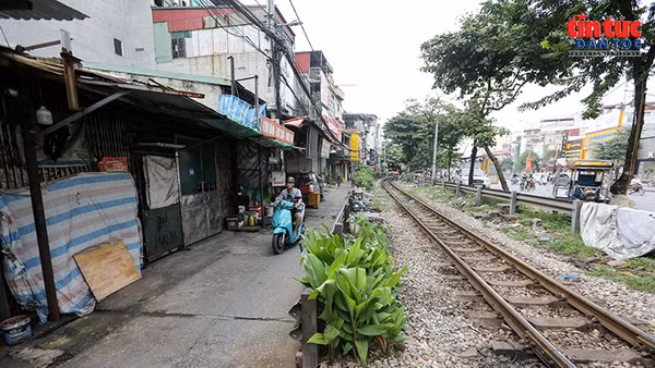 Những nếp nhà nơi ngõ nhỏ Định Công trước ngày di dời mở rộng Quốc lộ 1A