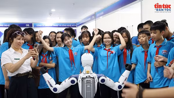 Triển lãm Robot Hà Nội: Khơi nguồn sáng tạo, kết nối công nghệ thực tiễn