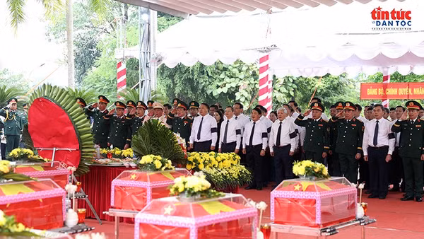 Trang nghiêm lễ truy điệu, an táng 93 hài cốt liệt sĩ tại Vị Xuyên