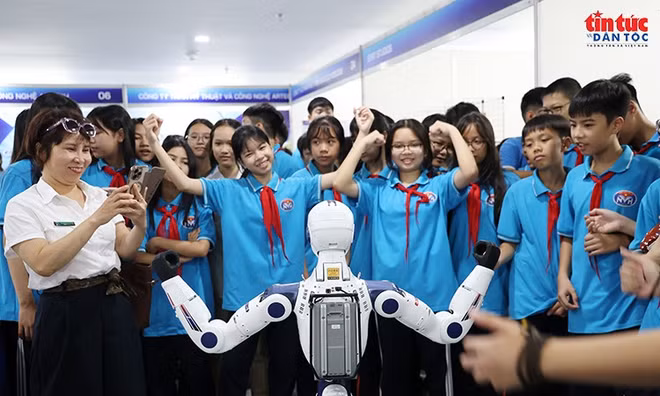 Triển lãm Robot Hà Nội: Khơi nguồn sáng tạo, kết nối công nghệ thực tiễn